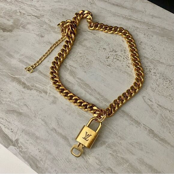 LOUIS VUITTON Lock and key 🔐 on Gold Tone Necklace #307 - Picture 10 of 14
